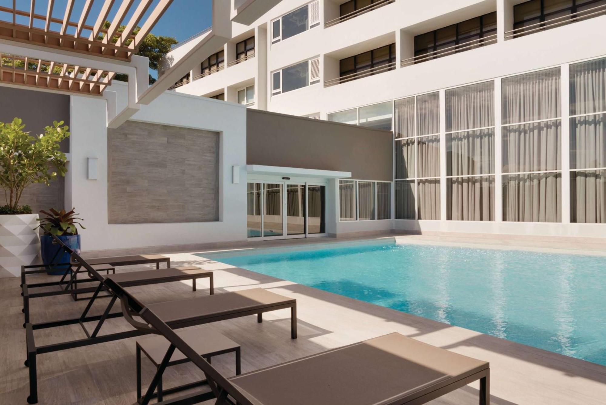 Tryp By Wyndham Isla Verde San Juan Exterior foto